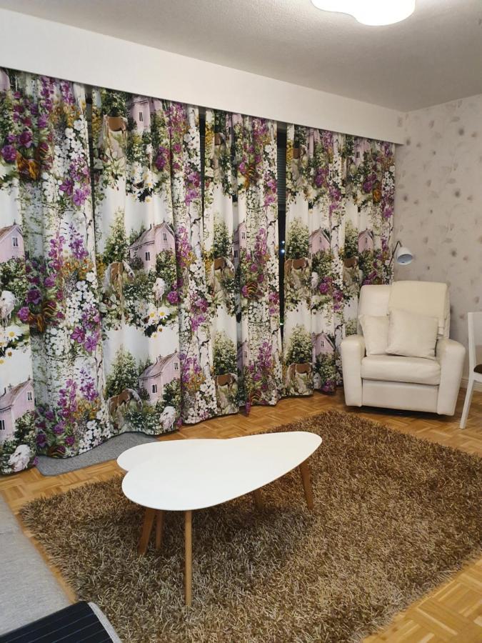 Kaunis Valoisa 3 Krs Pikkukaksio Vantaa Koivukylae Daire Dış mekan fotoğraf